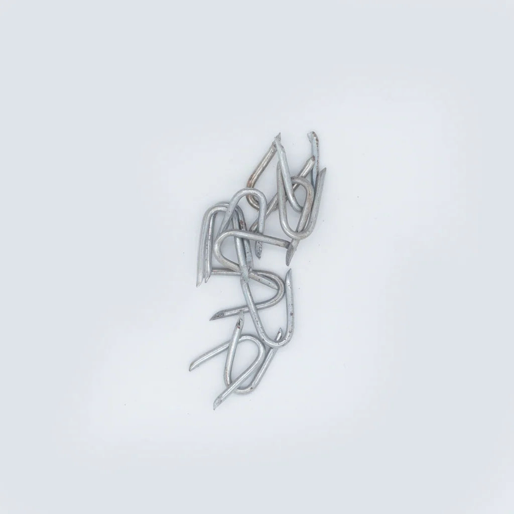 Challenge Zinc Plated Netting Staples - 25mm (225g) [src:netting.jpg@20261028104133]